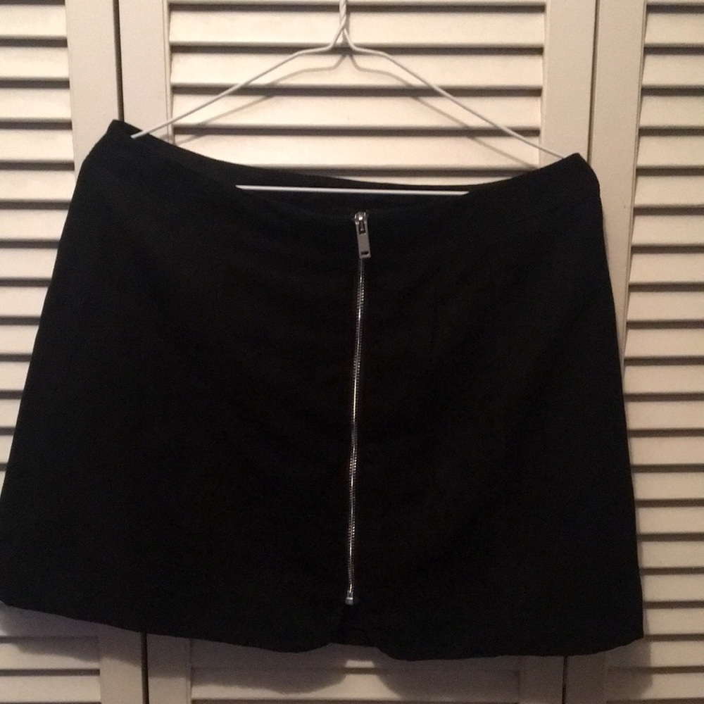 H&M mini skirt with front zip.